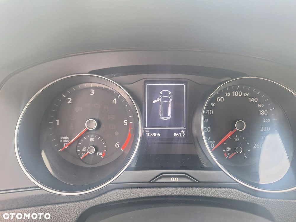 Volkswagen Passat - 10