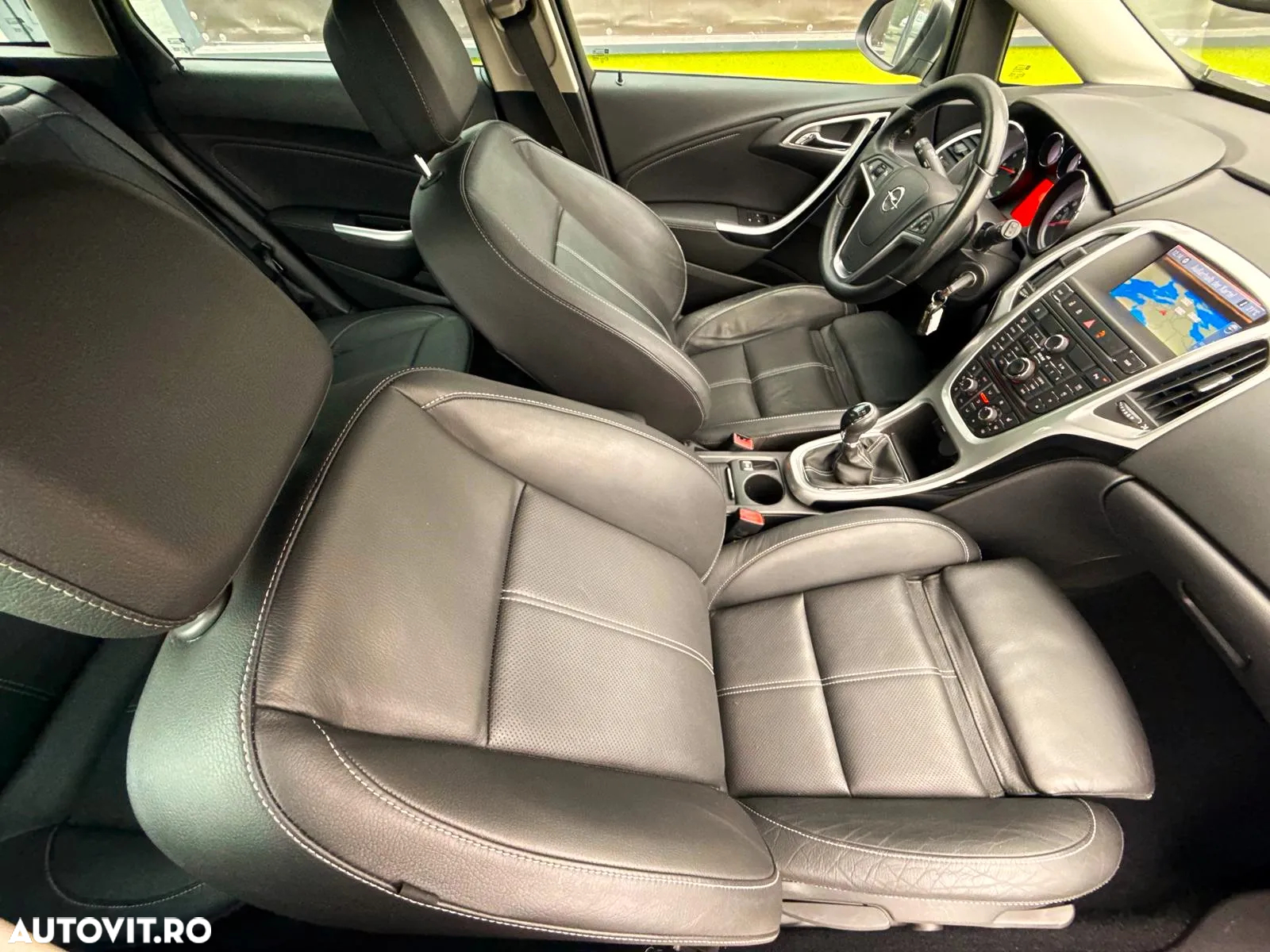 Opel Astra Sports Tourer 1.6 Turbo ECOTEC Cosmo - 21