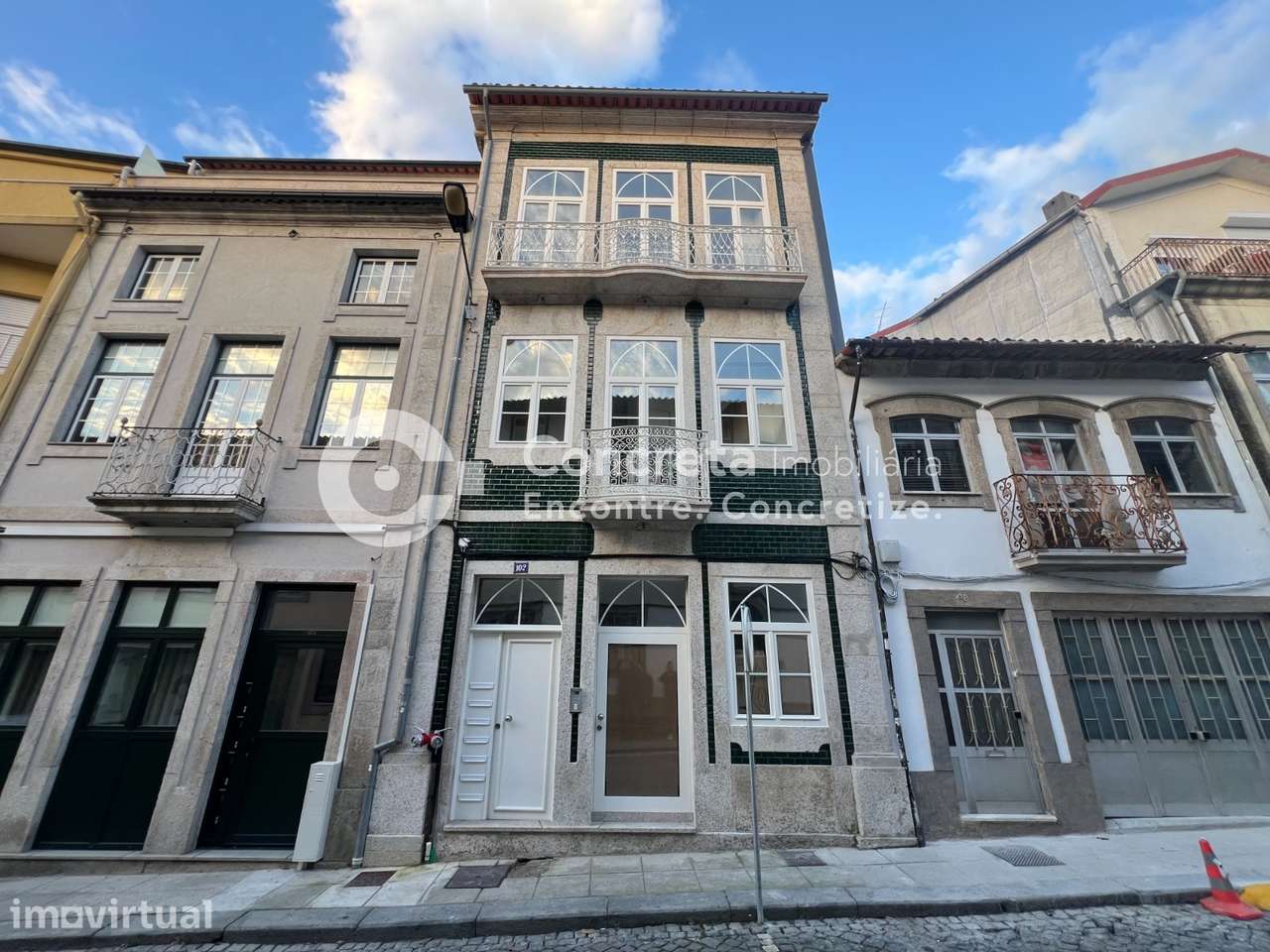 Apartamento T0 novo, mobilado e equipado no centro histórico de Braga - Grande imagem: 5/15