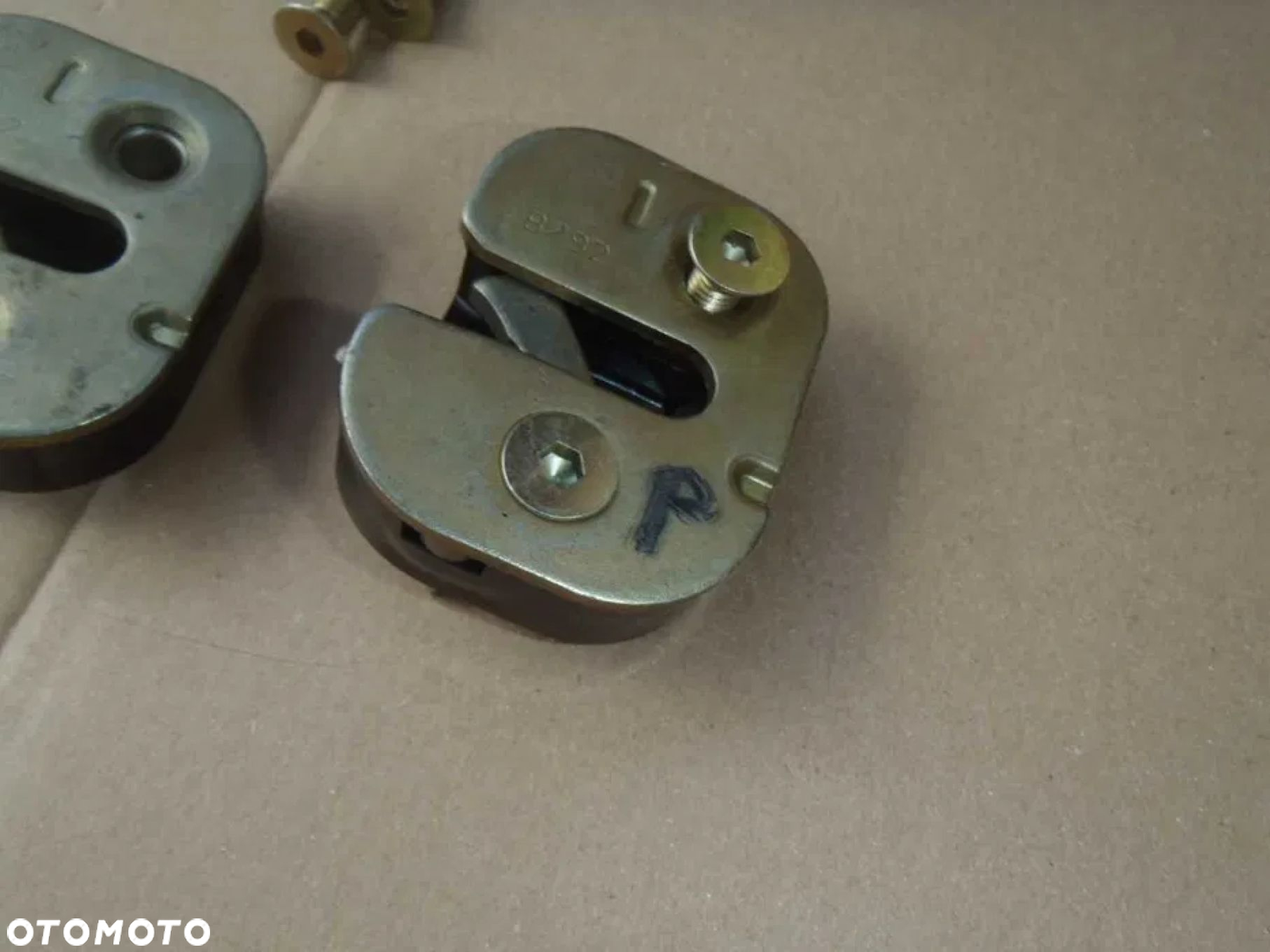 Zamek Drzwi Prawy Microcar MC1 MC2 Due grecav eke  First Rygiel nowy - 2