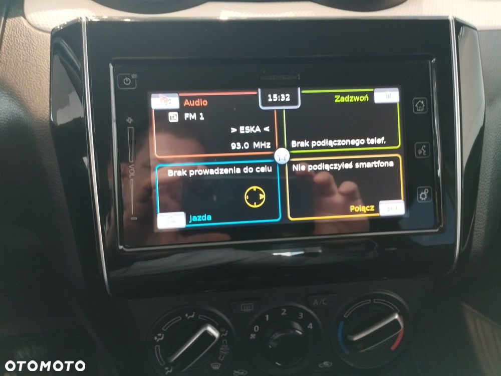 Suzuki Swift 1.2 Premium Plus - 7