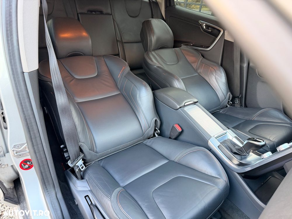 Volvo XC 60 D4 Ocean Race - 24