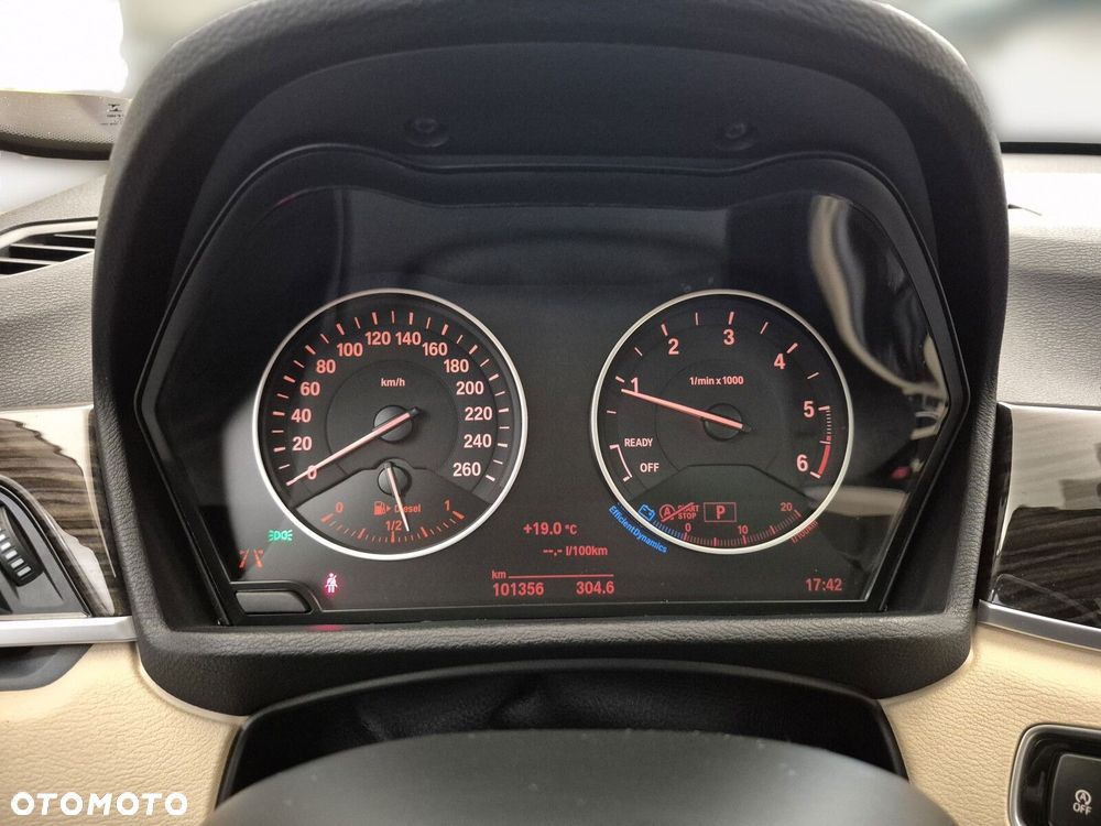 BMW X1 sDrive18d Advantage - 16