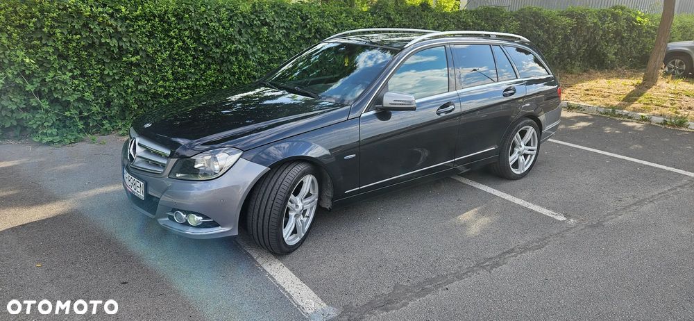 Mercedes-Benz Klasa C 220 CDI DPF Automatik BlueEFFICIENCY Avantgarde - 2