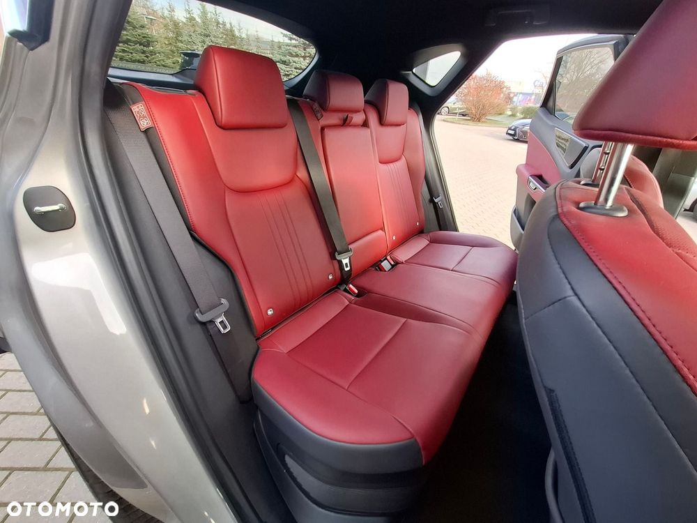 Lexus NX 350h Prestige AWD - 24