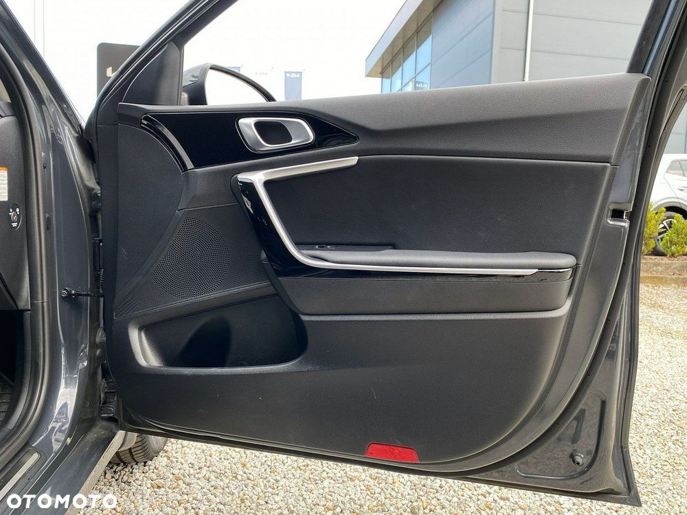 Kia Ceed - 30