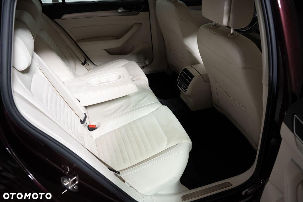 Volkswagen Passat 1.4 TSI BMT ACT Highline - 34