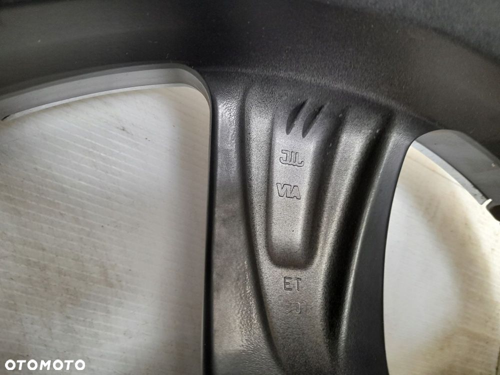 Felga aluminiowa RADIUS R15880 5X112 19 ET30 - 4