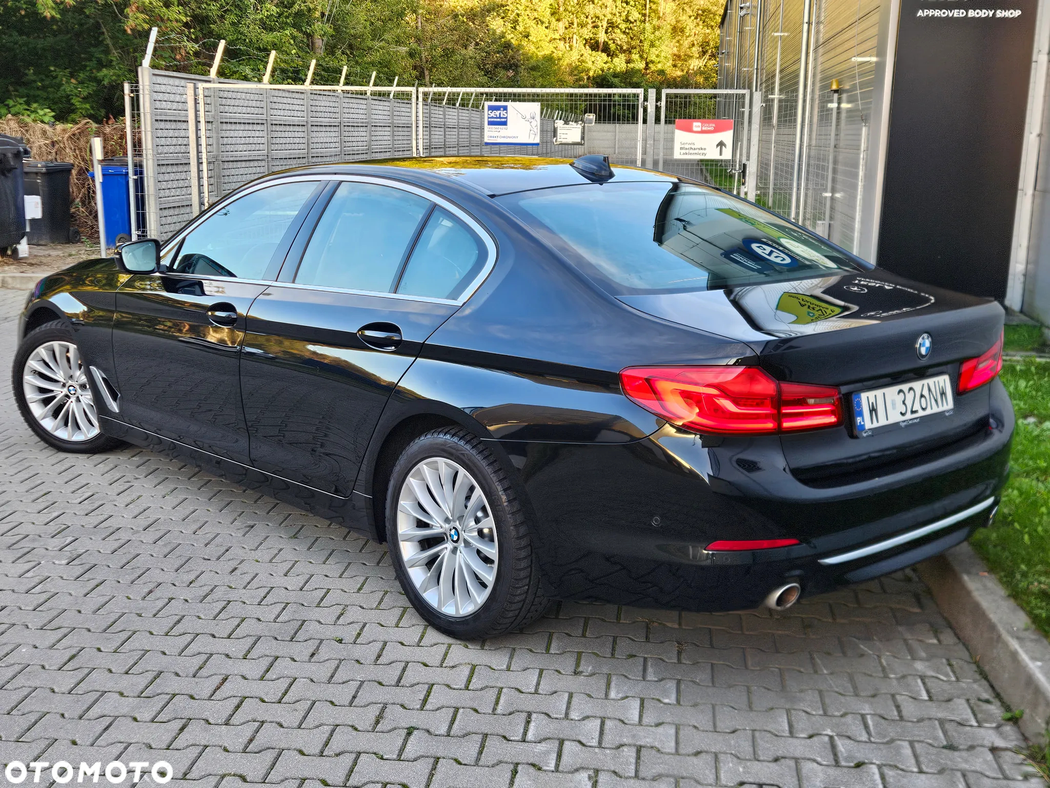 BMW Seria 5 530i GPF xDrive Luxury Line - 3