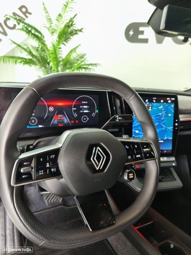 Renault Mégane E-Tech EV60 220hp optimum charge Iconic - 11