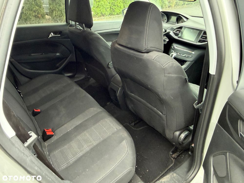 Peugeot 308 BlueHDi FAP 120 EAT6 Stop & Start Active - 12