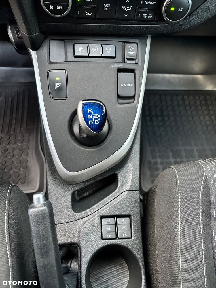 Toyota Auris 1.8 HSD Prestige NAVI - 29