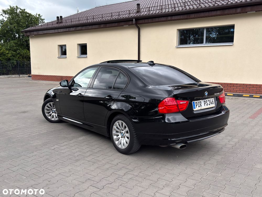 BMW Seria 3 320i - 16