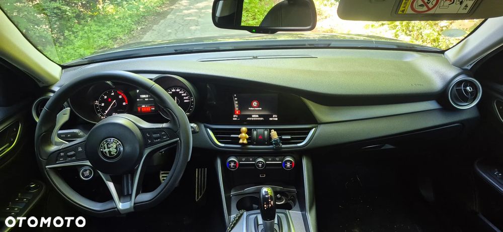 Alfa Romeo Giulia 2.2 D Turbo - 10