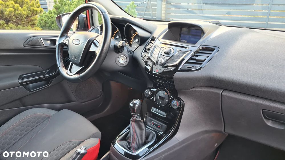 Ford Fiesta ver-1-0-ecoboost-s-s-st--line-red - 7