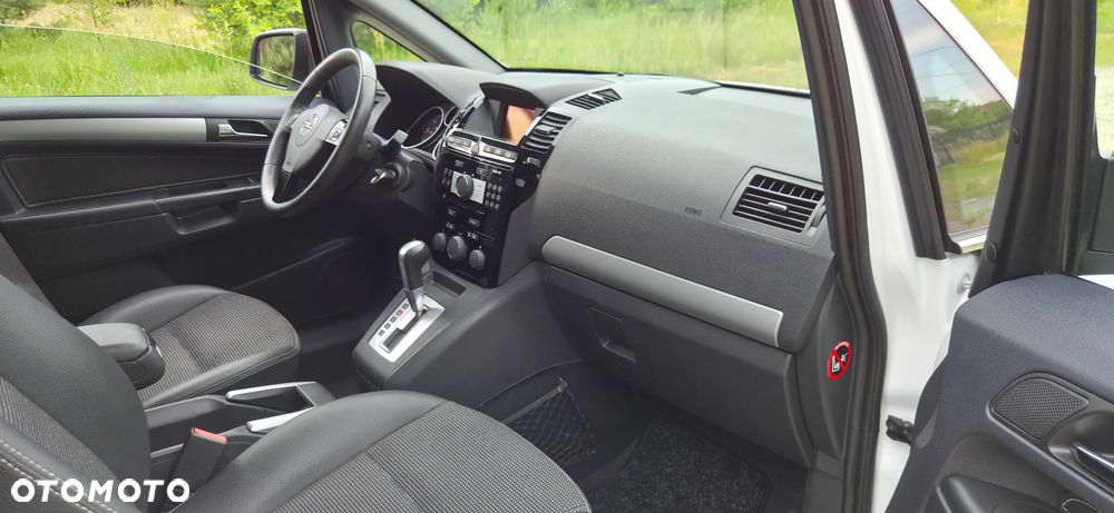 Opel Zafira 1.9 CDTI Cosmo ActiveSelect - 10
