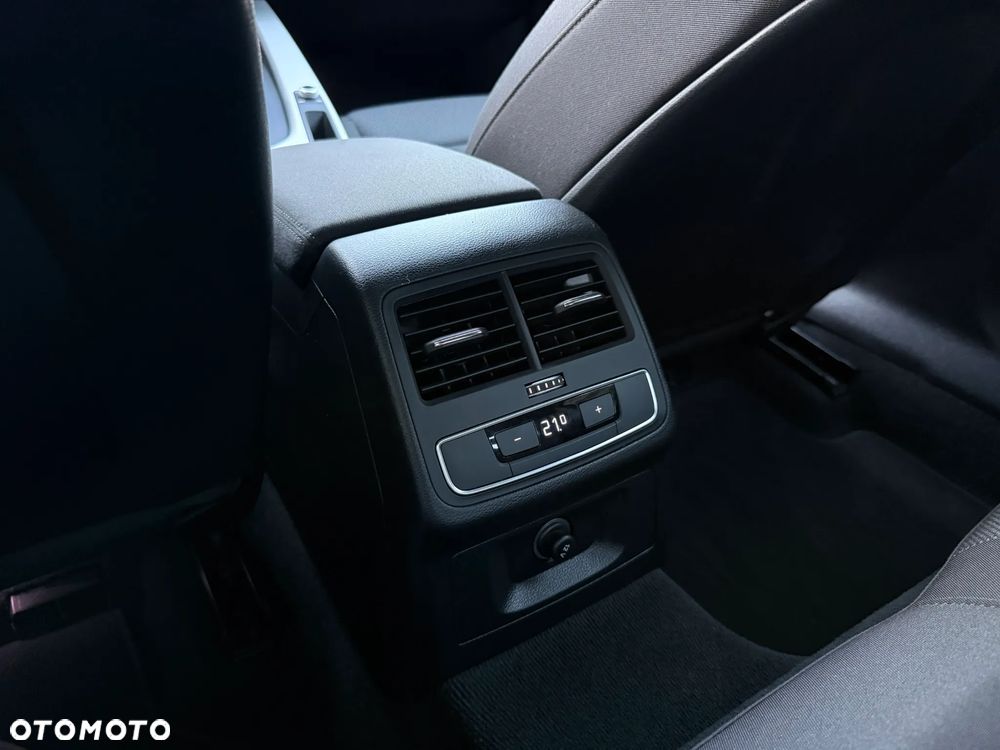 Audi A4 Limousine - 30