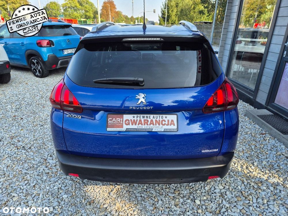 Peugeot 2008 1.2 Pure Tech Signature - 7