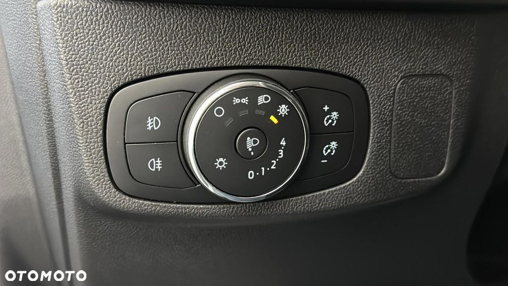 Ford Focus 1.0 EcoBoost Titanium X - 30