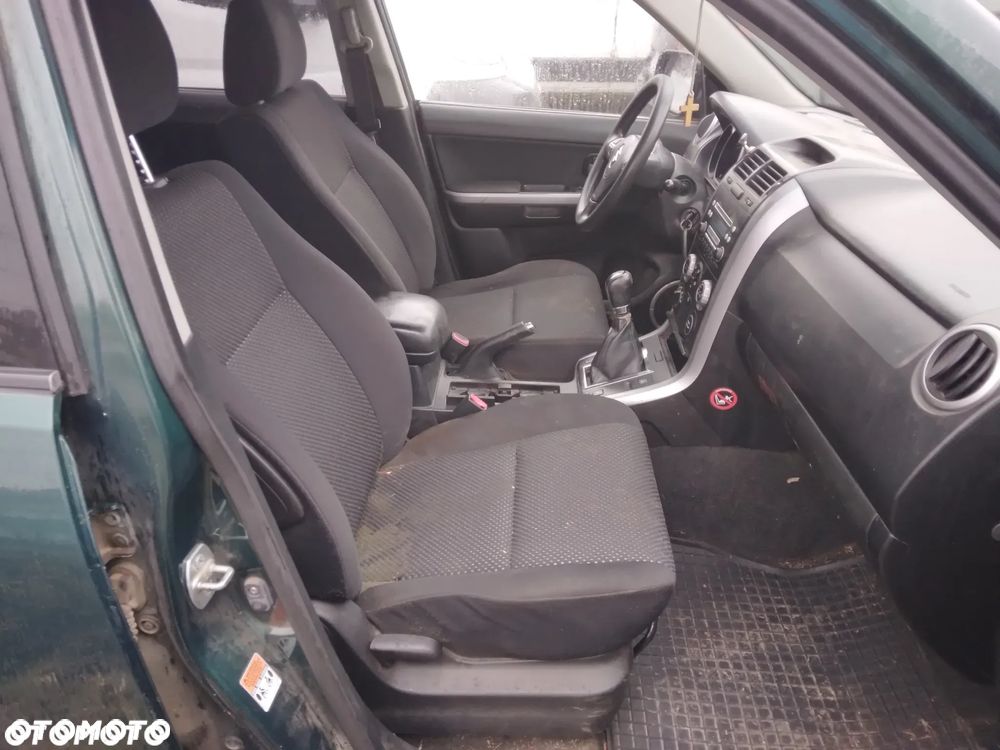 Suzuki Grand Vitara 1.9 DDiS - 9