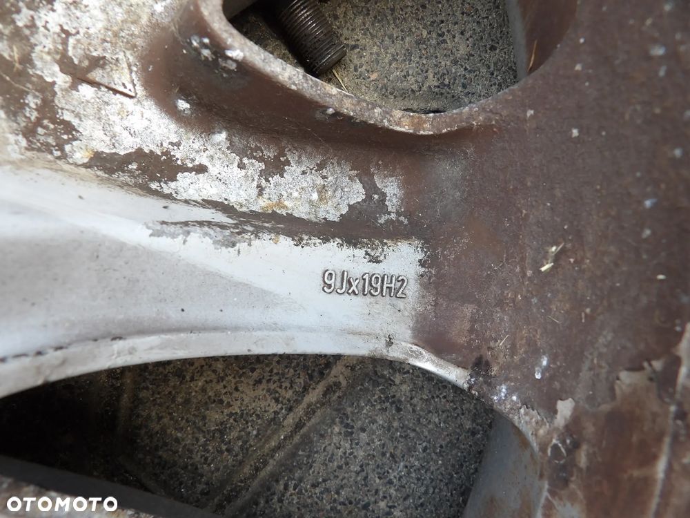 BMW - F02 - FELGI ALUMINIOWE - 9Jx19H2 - 10Jx19H2 -  IS24 - AUKCJA DOTYCZY FELG - 6761555  6761556 - 6