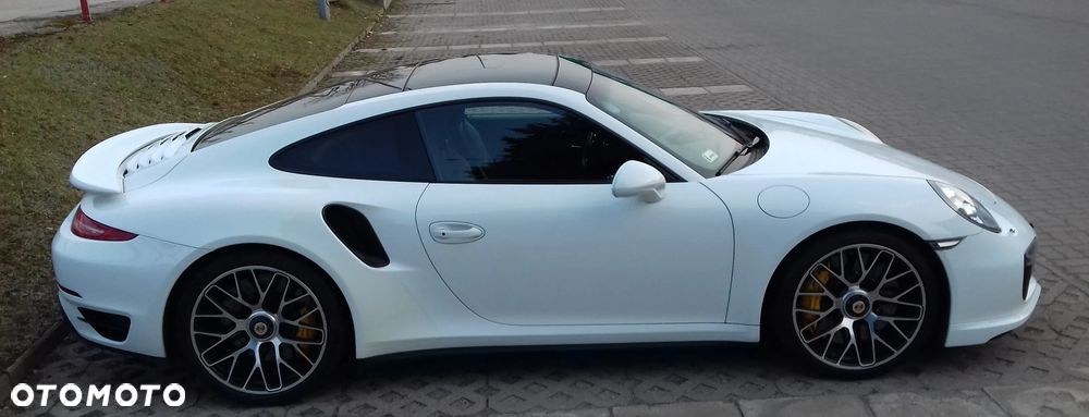 Porsche 911 Turbo S - 17