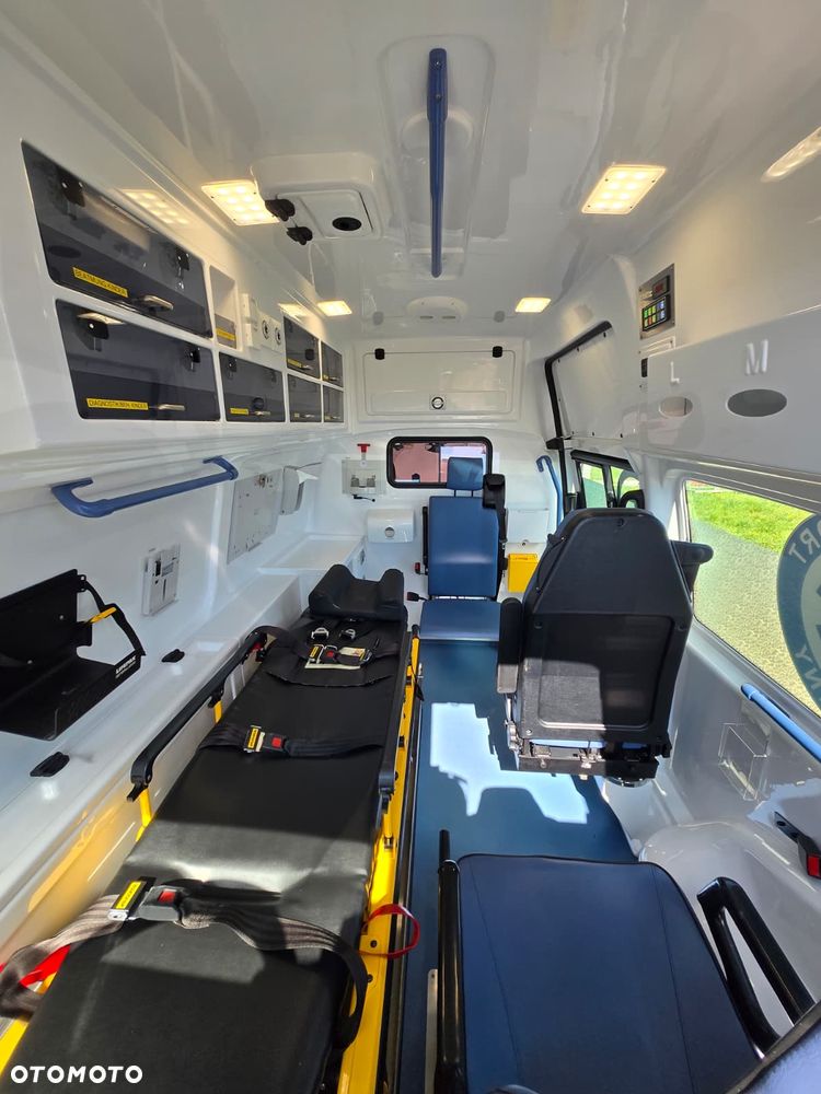 Volkswagen TRANSPORTER T6.1 Ambulans Karetka - 13