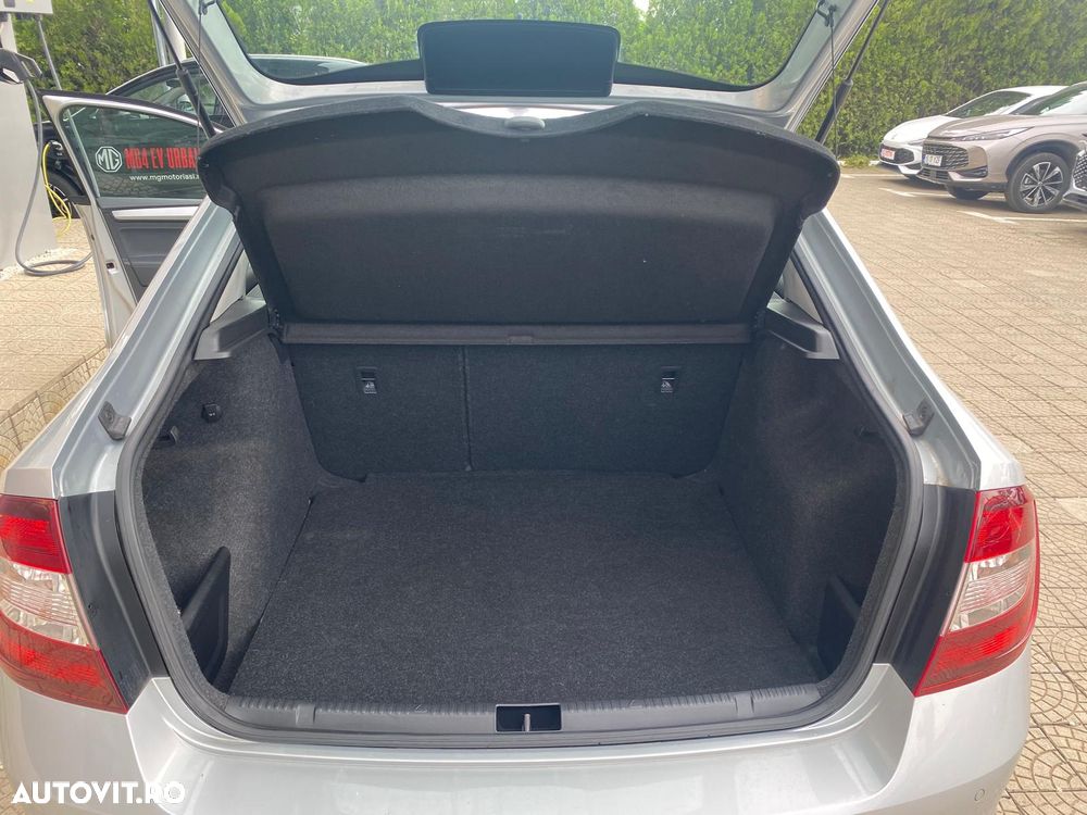 Skoda RAPID 1.6 TDI Style - 12