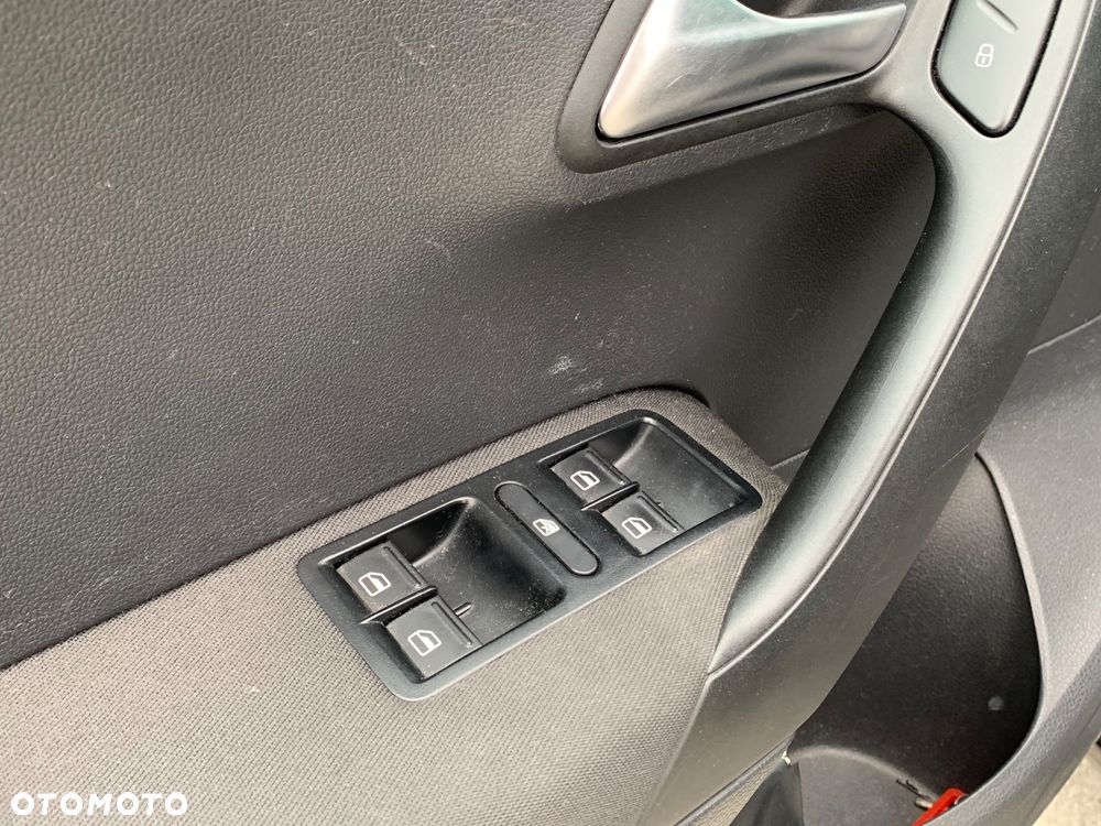 Volkswagen Polo - 8