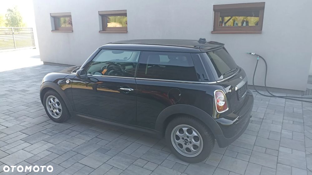 MINI Cooper Standard - 5