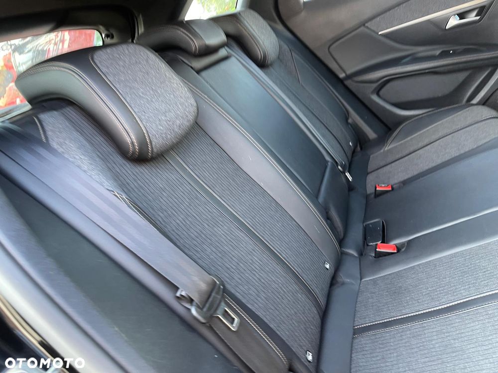 Peugeot 3008 1.2 PureTech Allure - 28