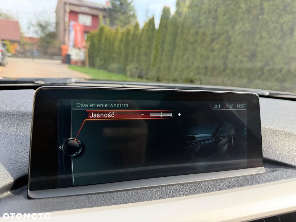 BMW Seria 3 320d Efficient Dynamics Edition Blue Perf Sport Line - 32