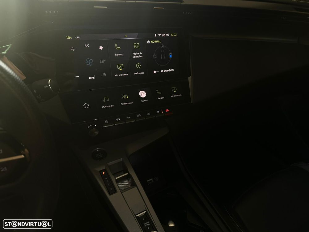 Peugeot 308 1.6 Hybrid GT Pack e-EAT8 - 33