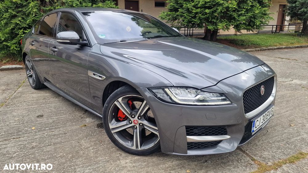 Jaguar XF - 11
