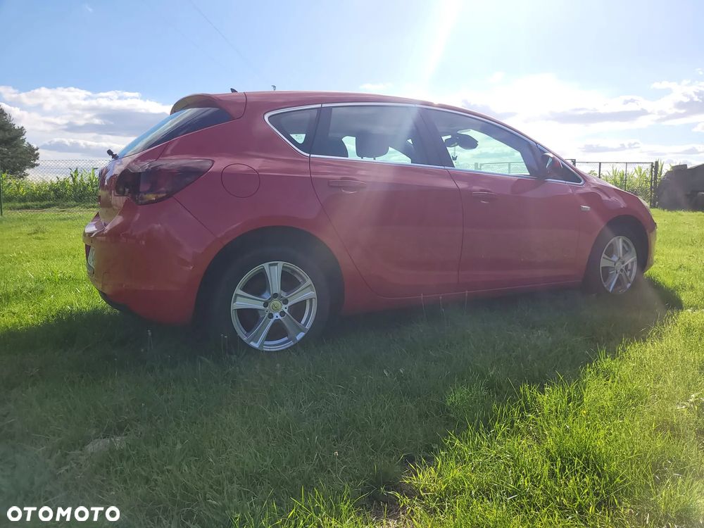 Opel Astra IV 1.4 T Sport - 11