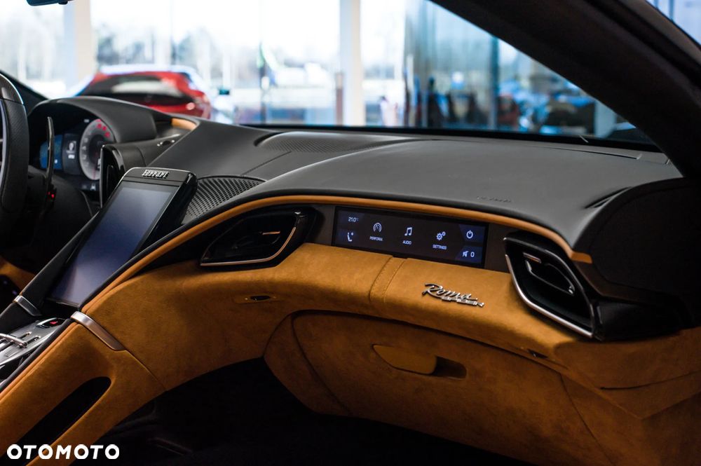 Ferrari Roma Spider - 20