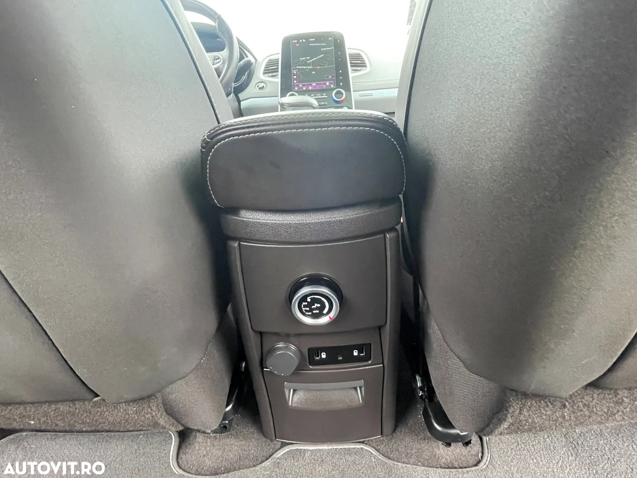 Renault Espace BLUE dCi 190 EDC INTENS - 23