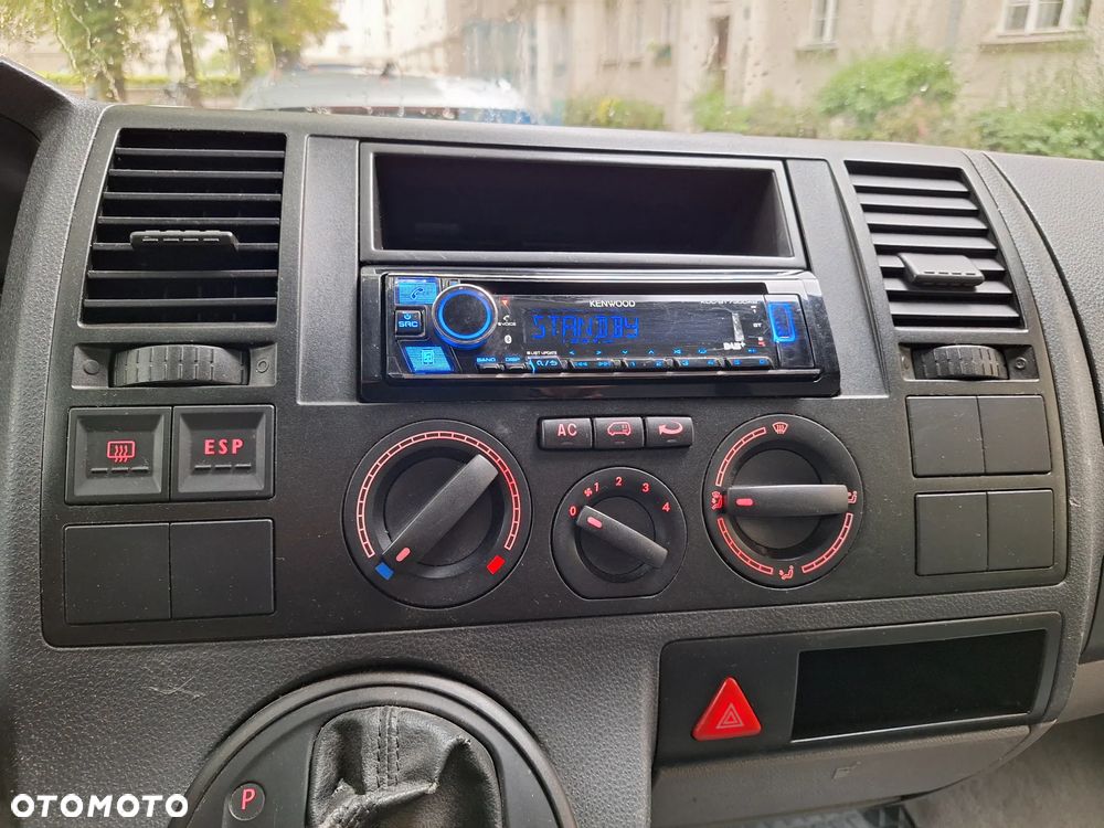 Volkswagen Transporter - 22