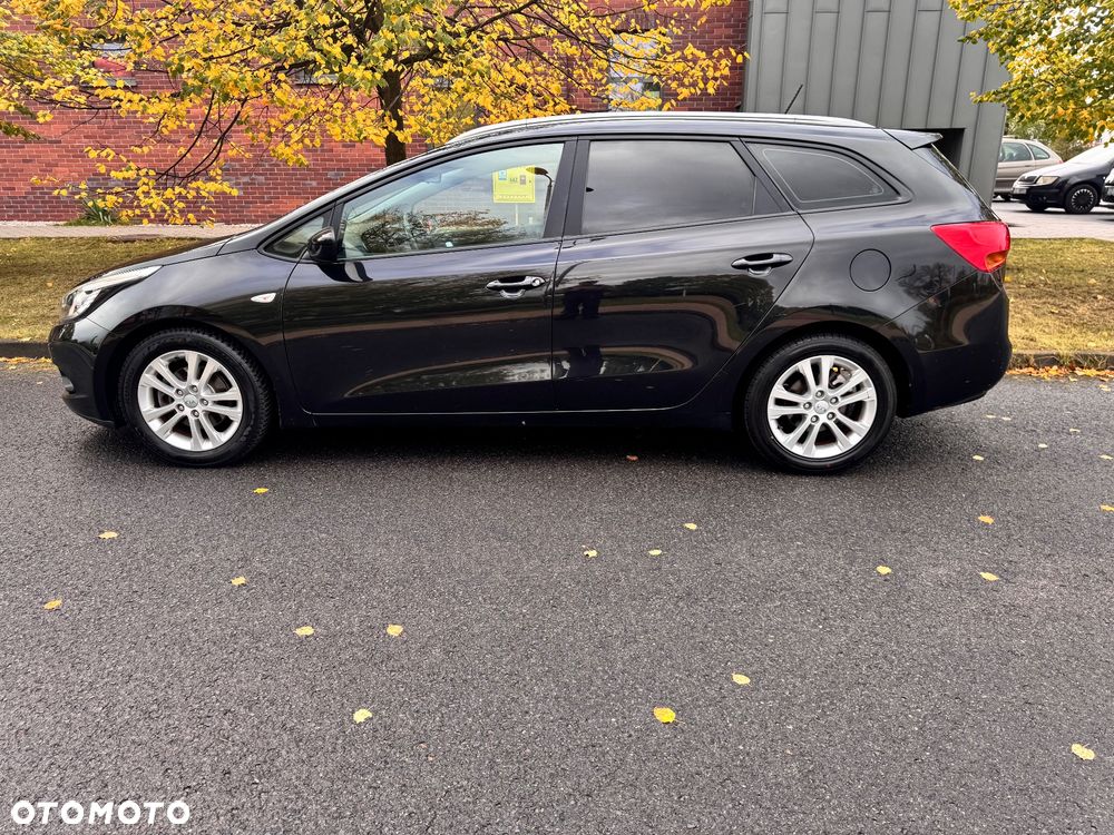 Kia Ceed 1.6 GDI Fifa World Cup Edition - 2
