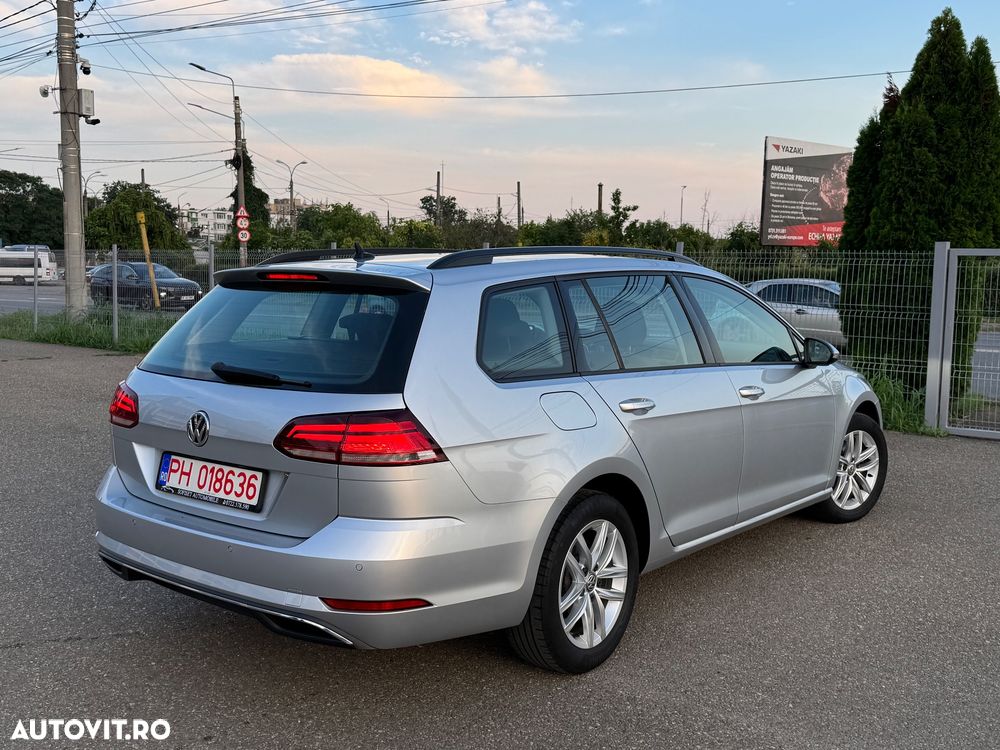 Volkswagen Golf 2.0 TDI SCR DSG Comfortline - 17