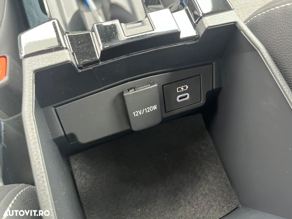 Toyota Corolla TS 1.8 HSD Dynamic - 27