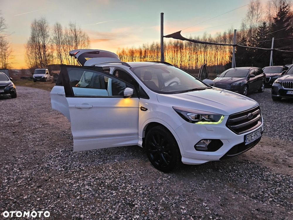 Ford Kuga - 36