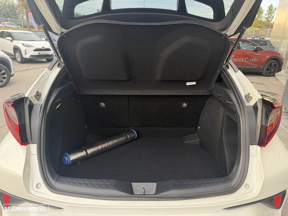 Toyota C-HR 1.8 Hybrid Square Collection - 16