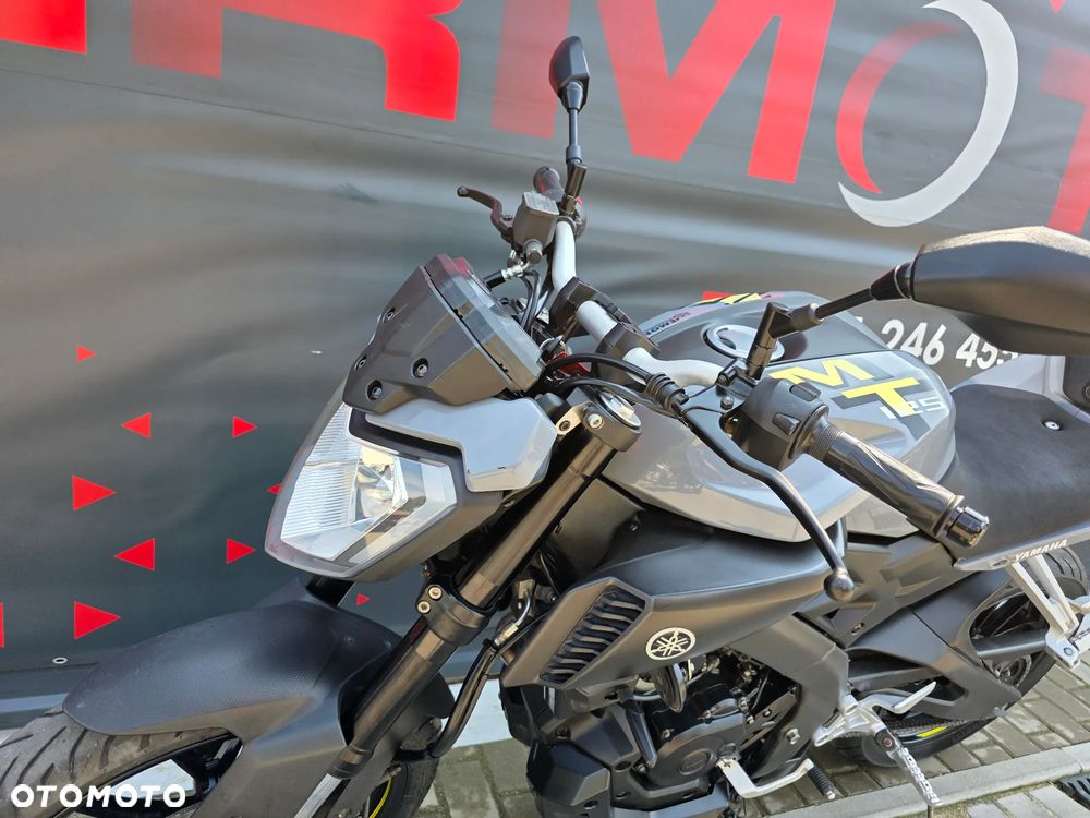 Yamaha MT - 12