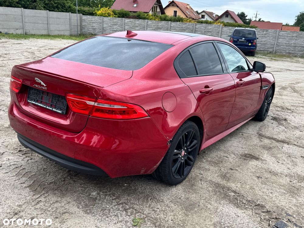 Jaguar XE 20t R-Sport - 7
