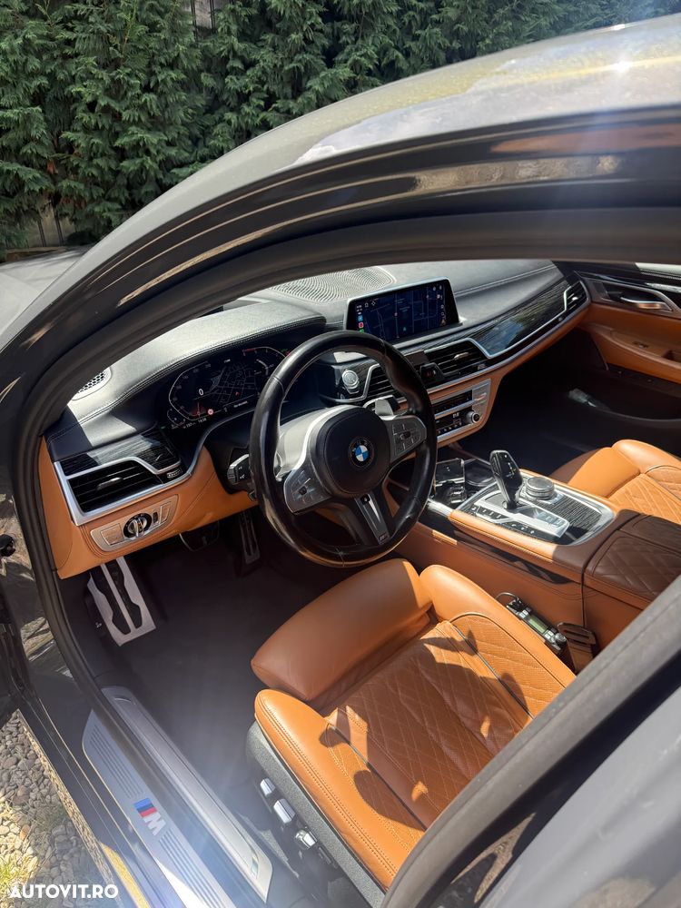 BMW Seria 7 740d xDrive MHEV - 9