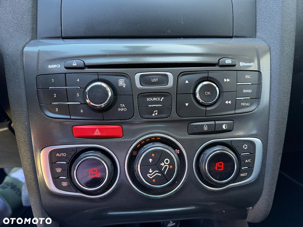 Citroën C4 VTi 120 Exclusive - 26