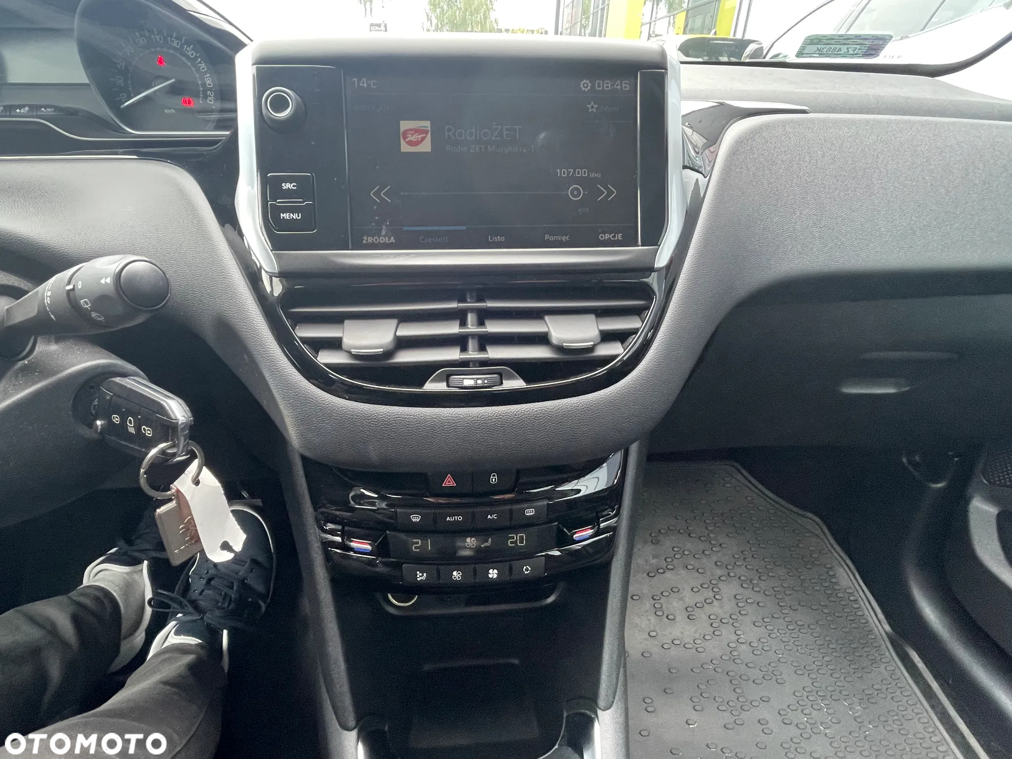 Peugeot 208 - 9
