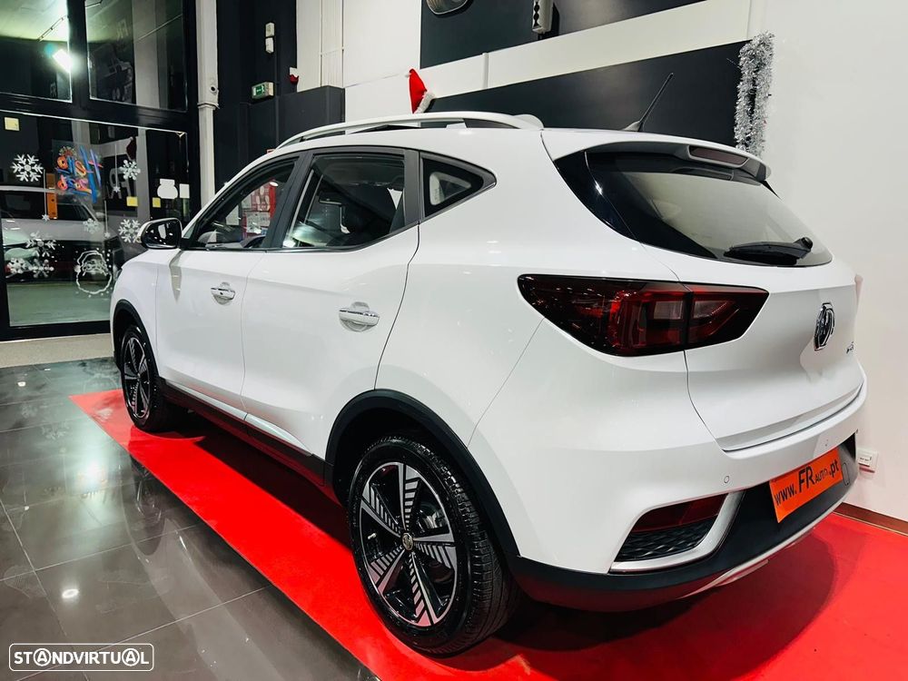 MG ZS EV Luxury - 14