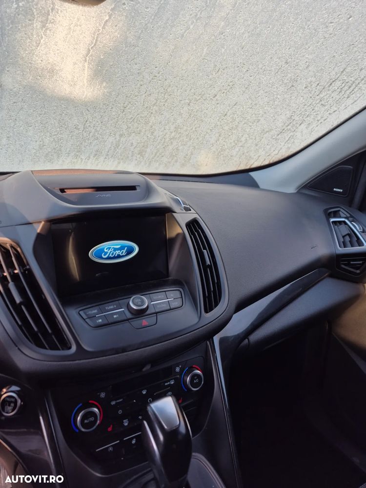 Ford Kuga 2.0 TDCi 4WD Powershift Titanium - 10